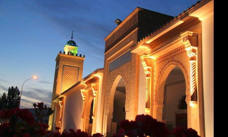المسجد الكبير محمد السادس بسانت إتيان يحتفي بالتراث المغربي العريق في قلب فرنسا